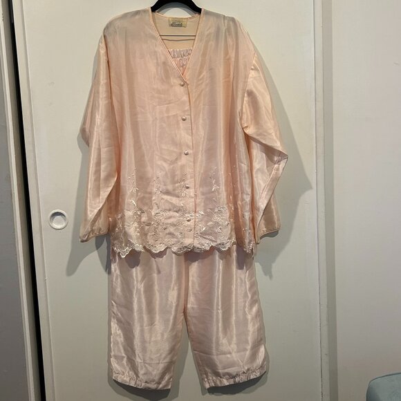 Vintage Dentelle Embroidered Ivory Satin Pajames with Long Sleeves - Picture 1 of 10